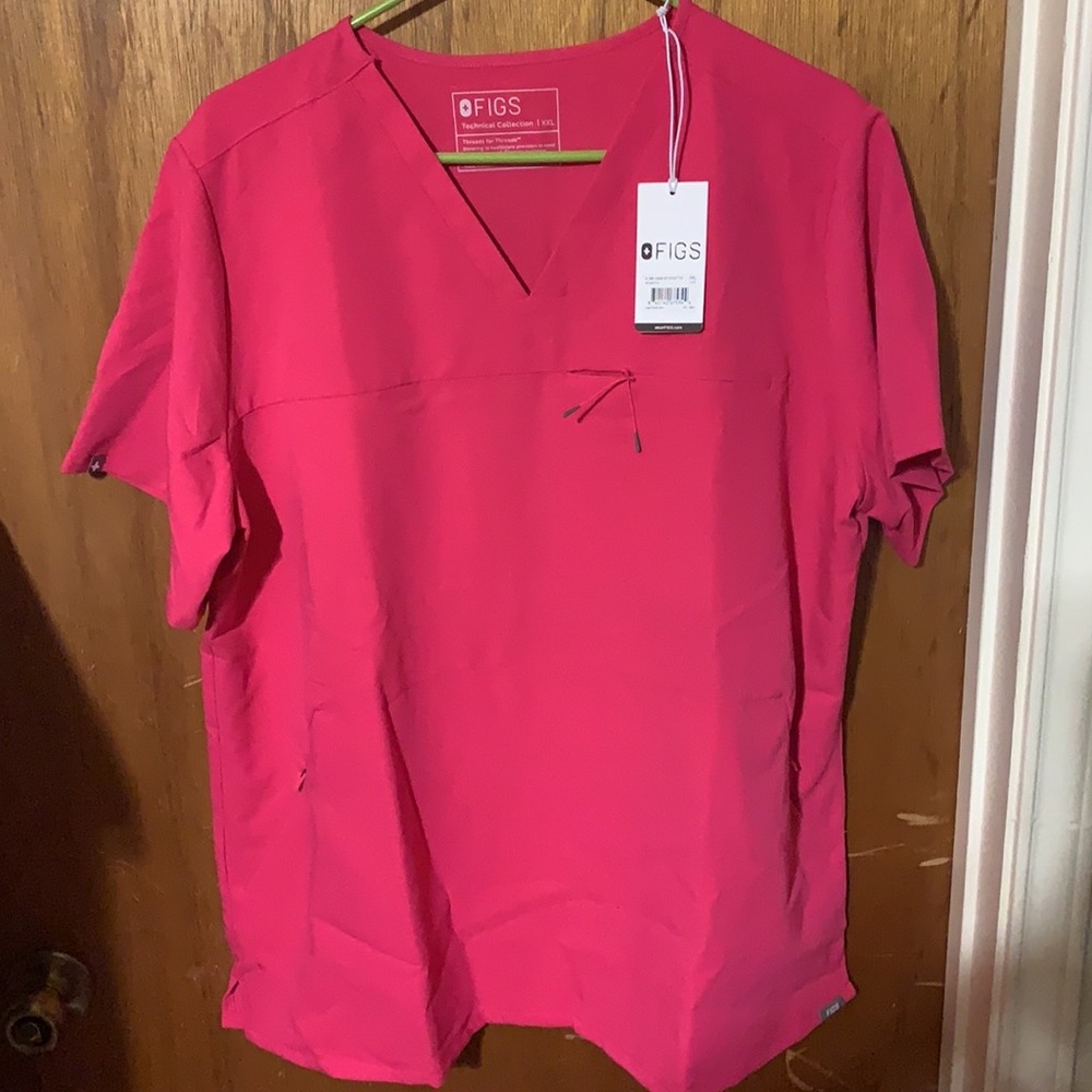 Figs Ltd edition shocking pink Casma zip top